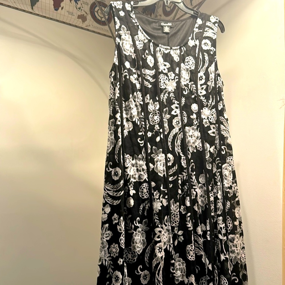 Size xl black and white classic dress